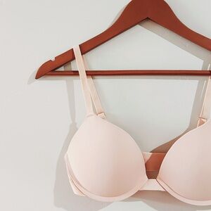 pepper | lift up bra in buff ↷